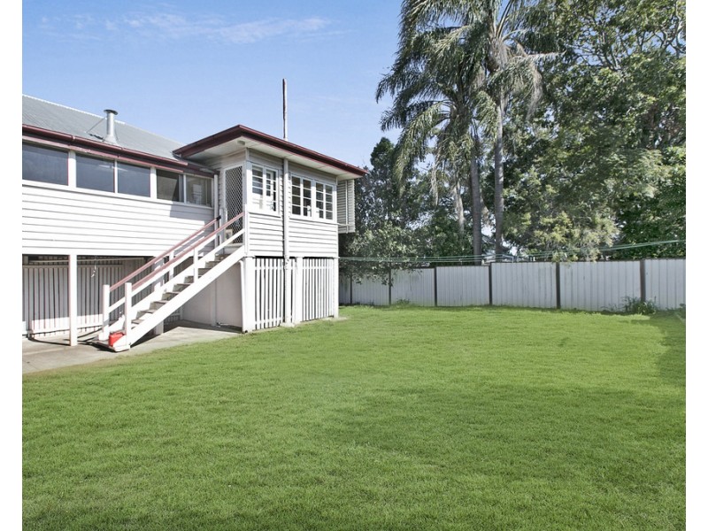 60 Rodney Street, Wynnum West QLD 4178