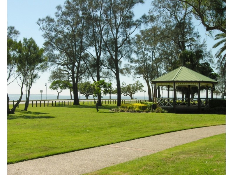 51 Stewart Parade, Manly QLD 4179