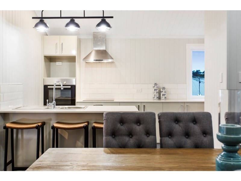 31 Carnation Street, Wynnum QLD 4178