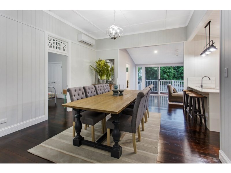 31 Carnation Street, Wynnum QLD 4178