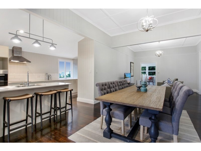 31 Carnation Street, Wynnum QLD 4178