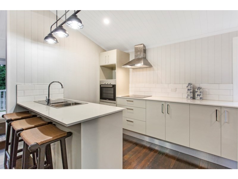 31 Carnation Street, Wynnum QLD 4178