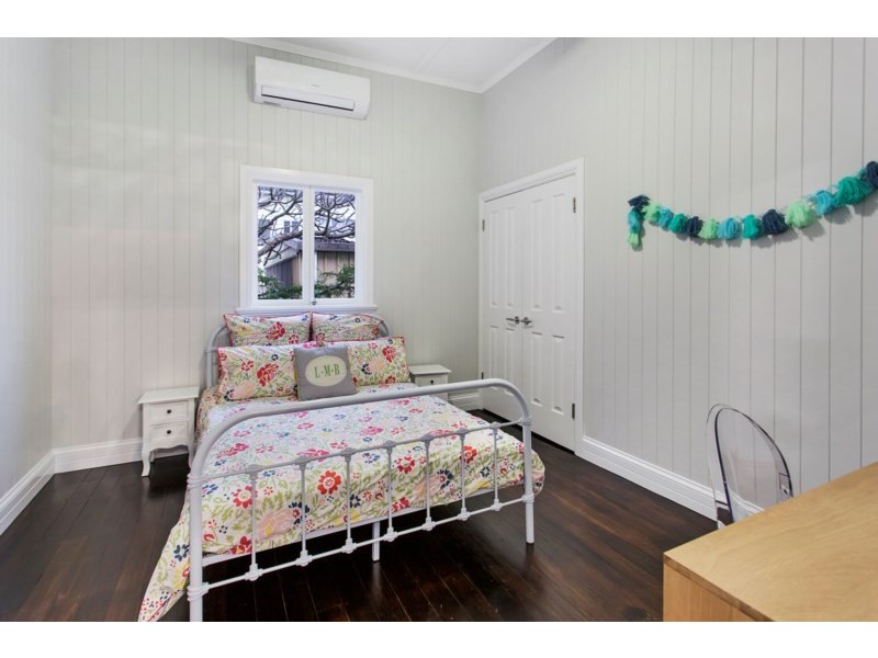 31 Carnation Street, Wynnum QLD 4178