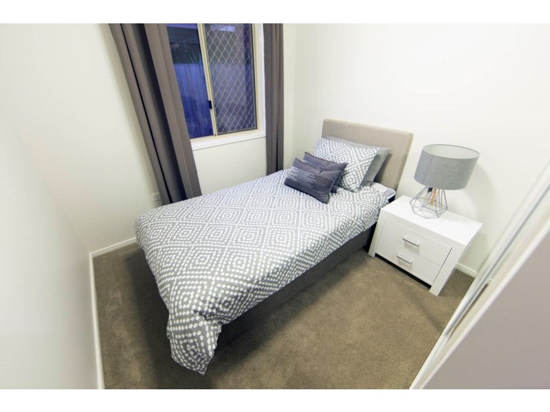 26 Network Drive, Wynnum West QLD 4178