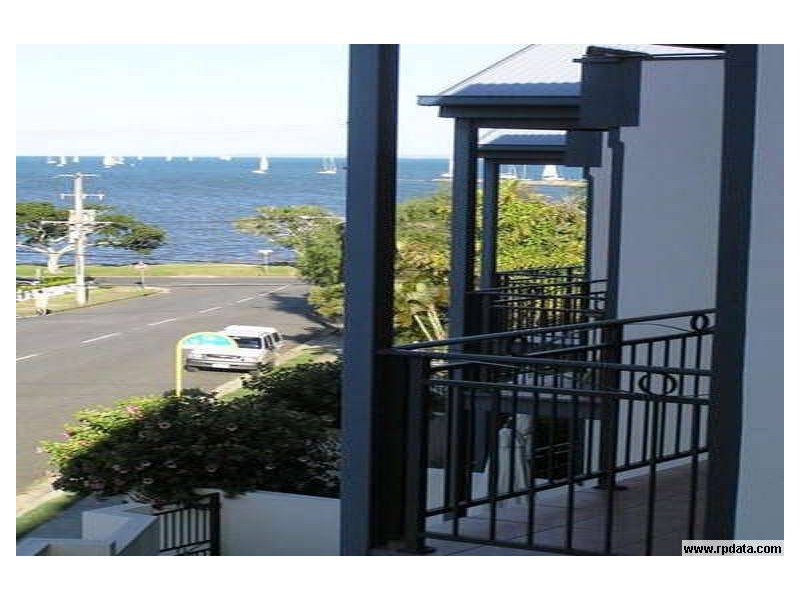 2/22 Nelson Parade, Manly QLD 4179