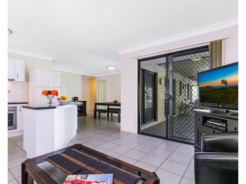 45 Roseberry Parade, Wynnum West QLD 4178