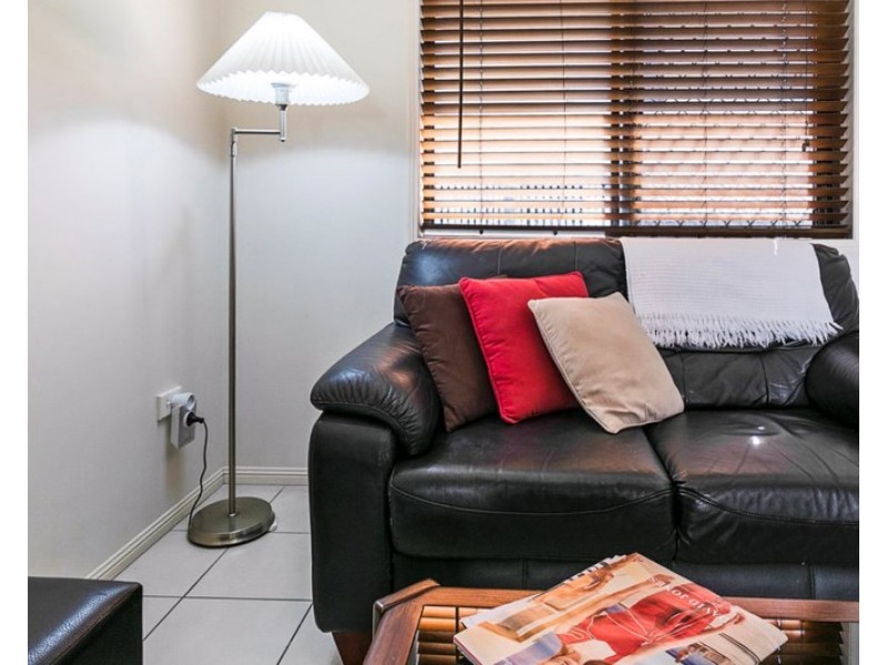 45 Roseberry Parade, Wynnum West QLD 4178