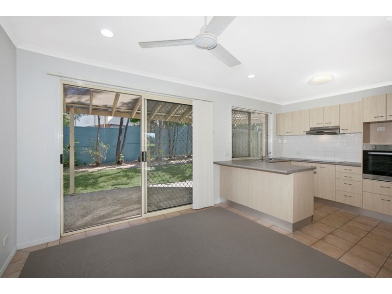 11/320 Manly Road, Manly West QLD 4179