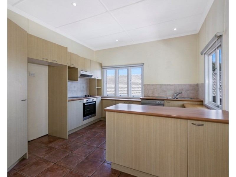 51 Macdonald Street, Lota QLD 4179