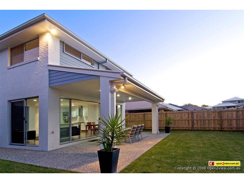 11 Sylvateere Crescent, Wakerley QLD 4154