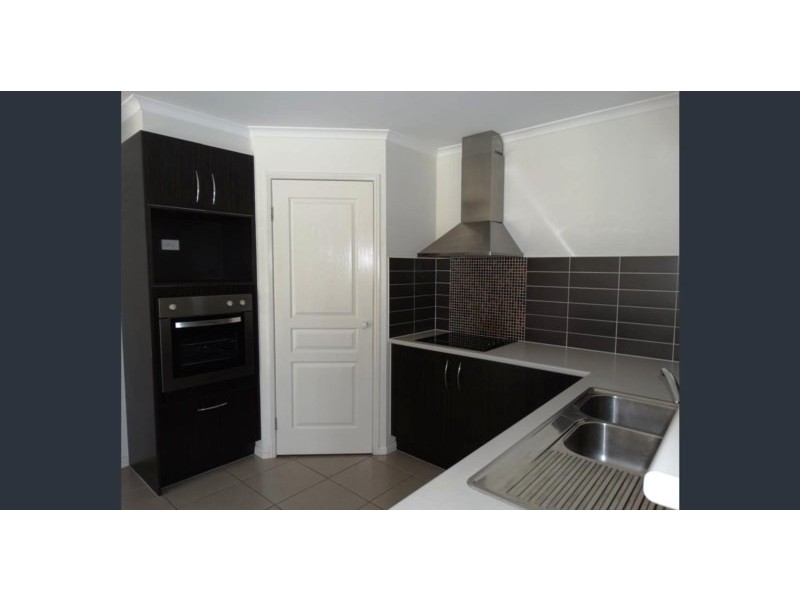 1 Paperbark Place, Wakerley QLD 4154