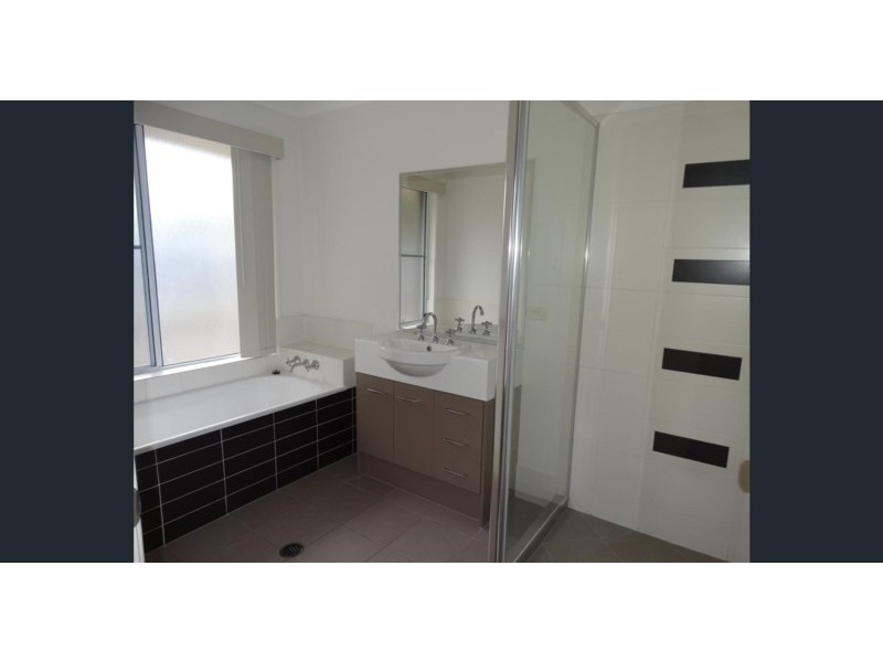 1 Paperbark Place, Wakerley QLD 4154