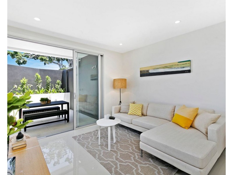 1/22 Bay Terrace, Wynnum QLD 4178