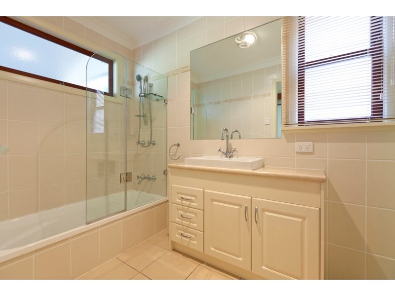 115 Wynnum Esplanade, Wynnum QLD 4178