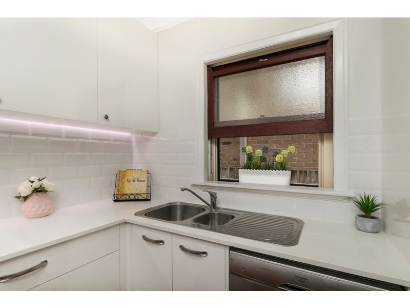115 Wynnum Esplanade, Wynnum QLD 4178
