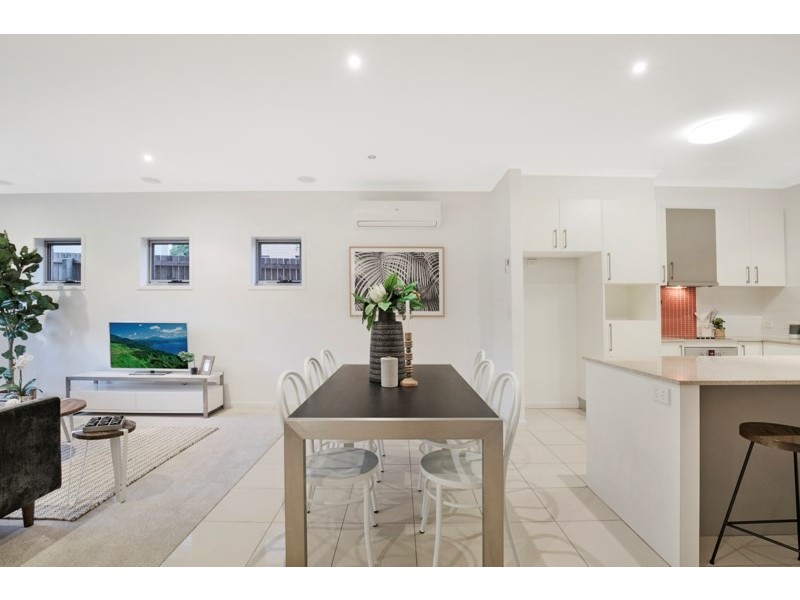 2/75 Anzac Road, Carina Heights QLD 4152