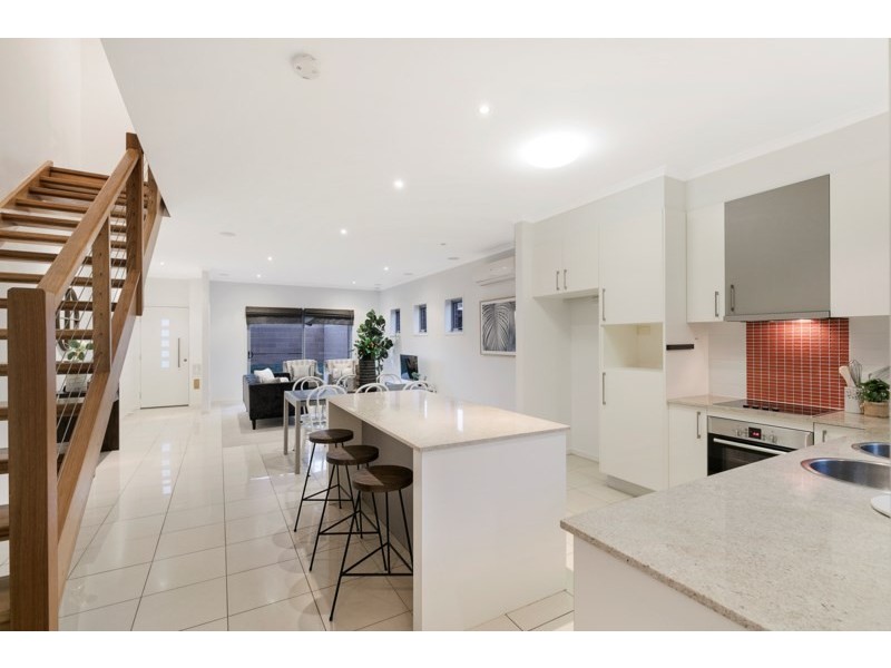 2/75 Anzac Road, Carina Heights QLD 4152