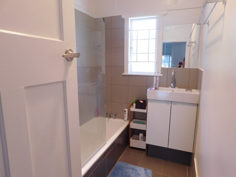 16 Peel Street, Manly QLD 4179