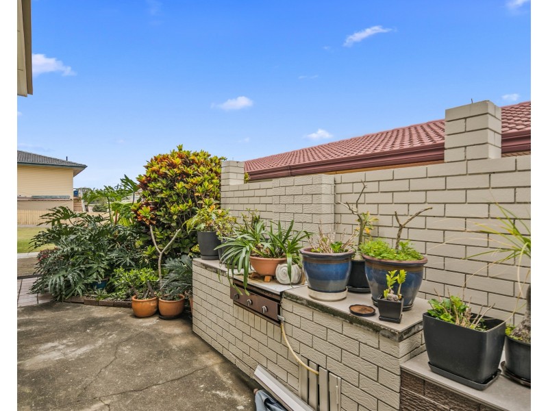22 Leadale Street, Wynnum West QLD 4178
