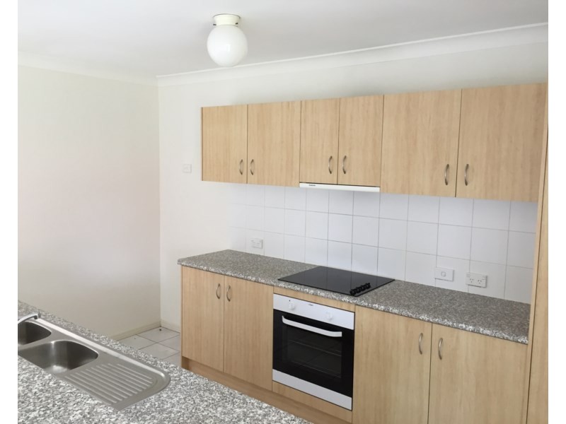 35 Pinewood Street, Wynnum West QLD 4178