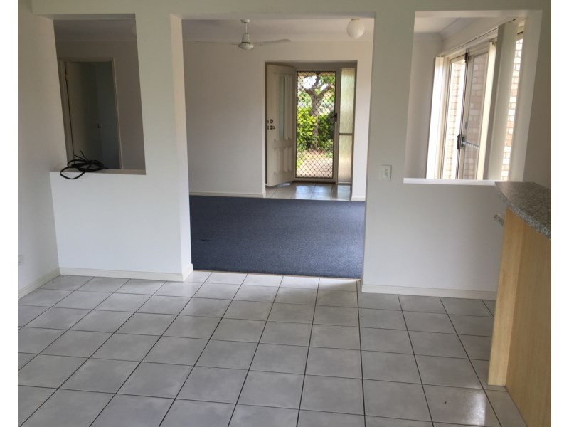 35 Pinewood Street, Wynnum West QLD 4178