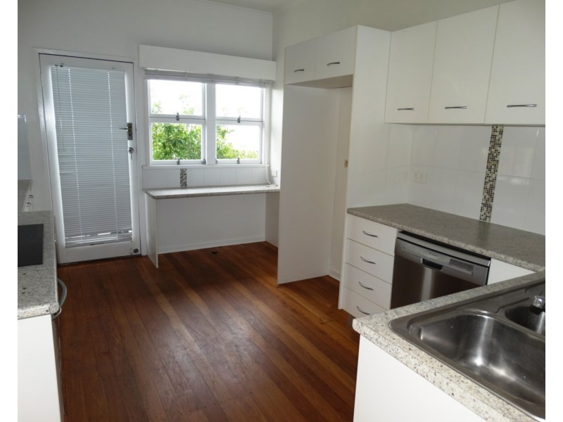 7 Wellington Street, Manly QLD 4179