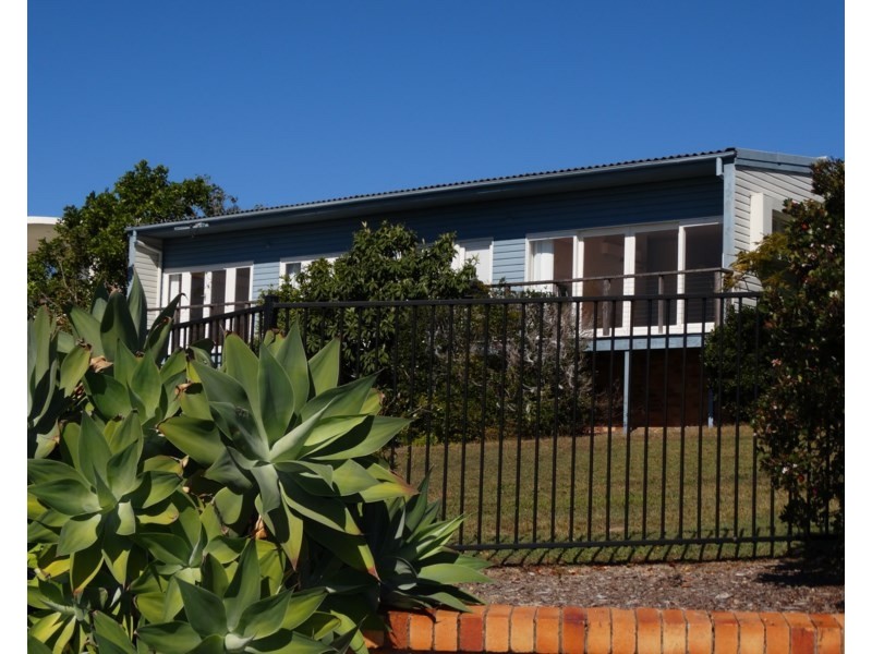 7 Wellington Street, Manly QLD 4179