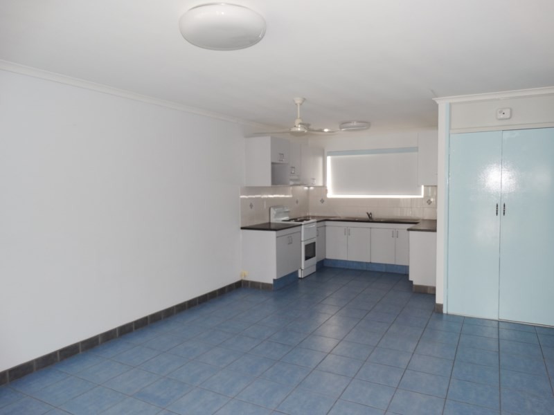 2/28 Edith Street, Wynnum QLD 4178