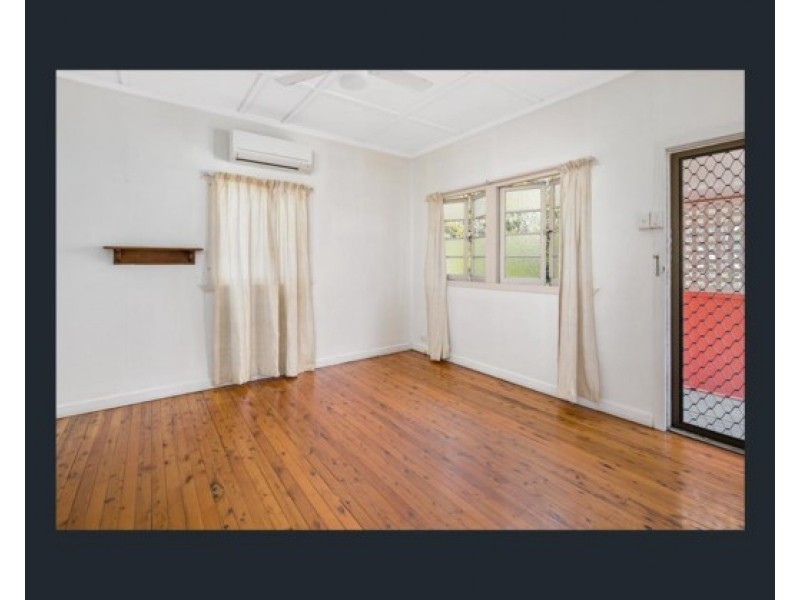 250 Whites Road, Lota QLD 4179