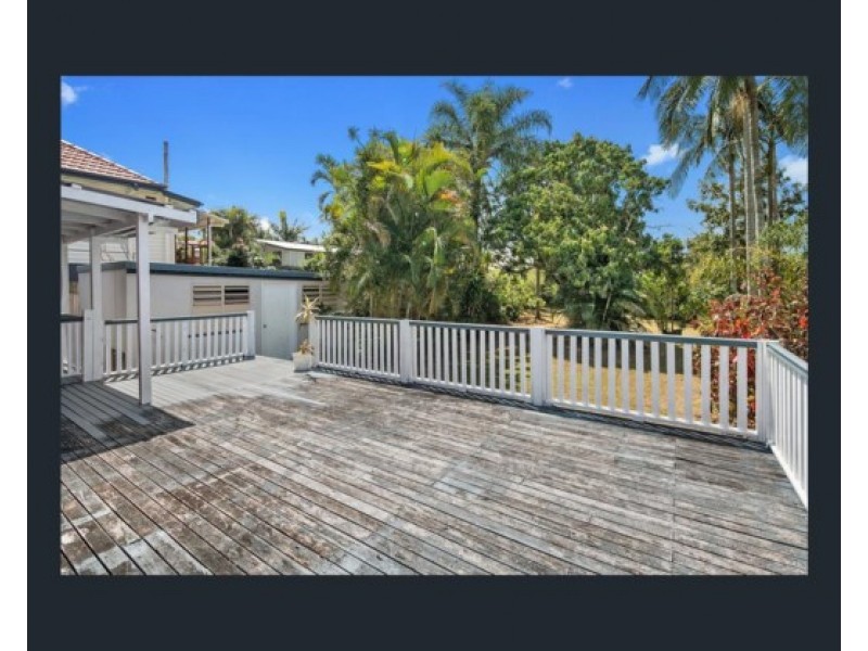 250 Whites Road, Lota QLD 4179