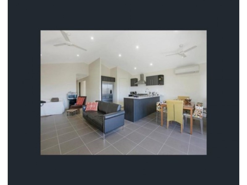 30 Berrimilla Street, Manly West QLD 4179