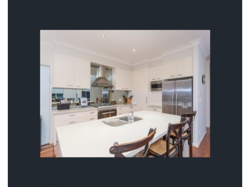 15 Warra Street, Wynnum QLD 4178