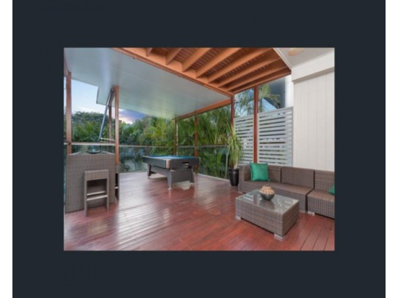 15 Warra Street, Wynnum QLD 4178