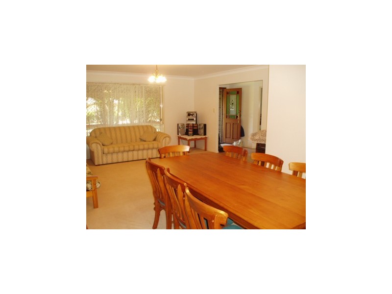 64 Miles Crescent, Manly West QLD 4179