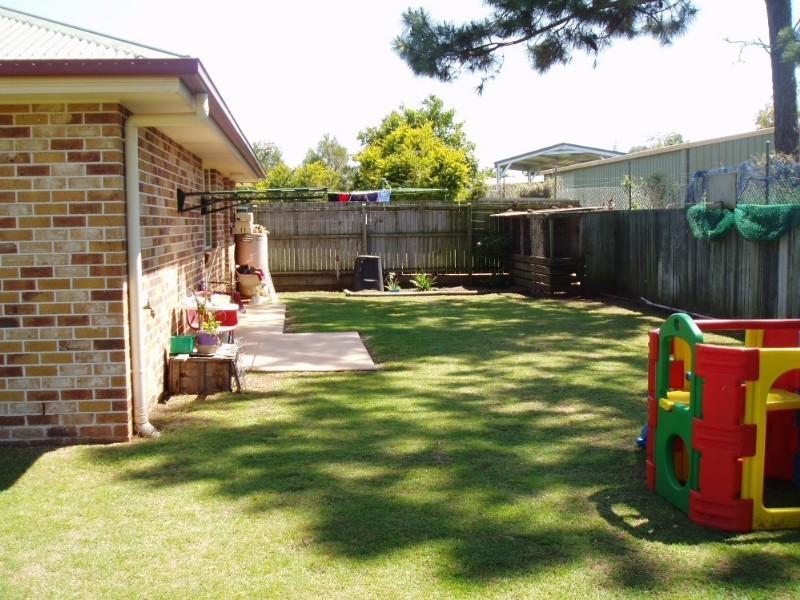 64 Miles Crescent, Manly West QLD 4179