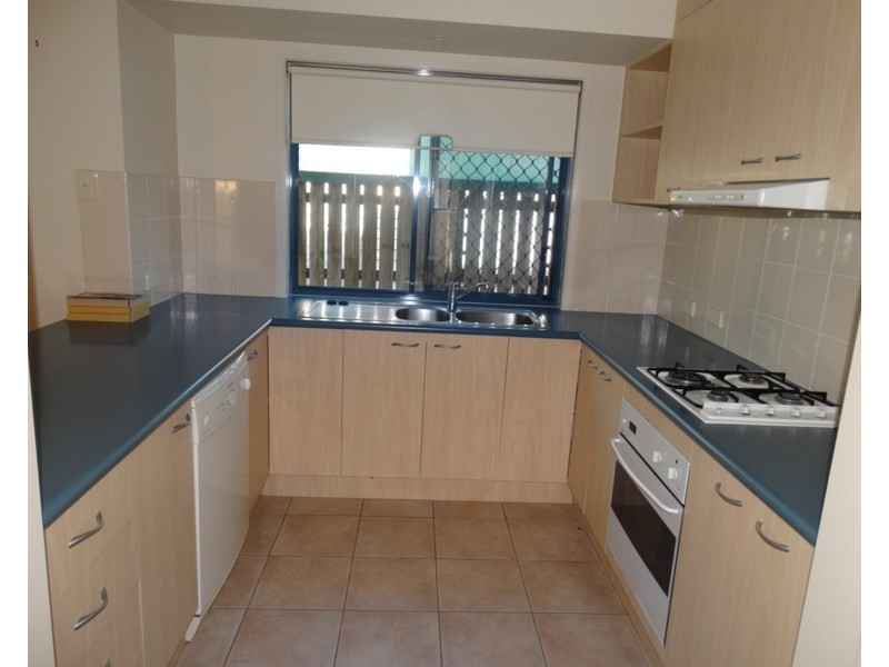 13 Outram Street, Lota QLD 4179