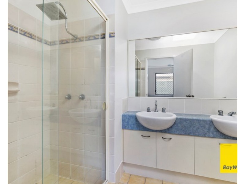 52 School Road, Wynnum West QLD 4178