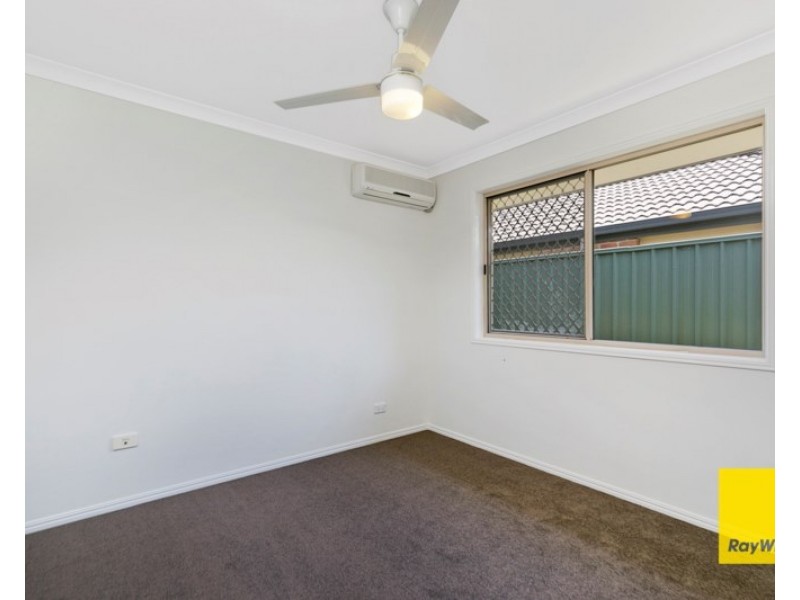 52 School Road, Wynnum West QLD 4178