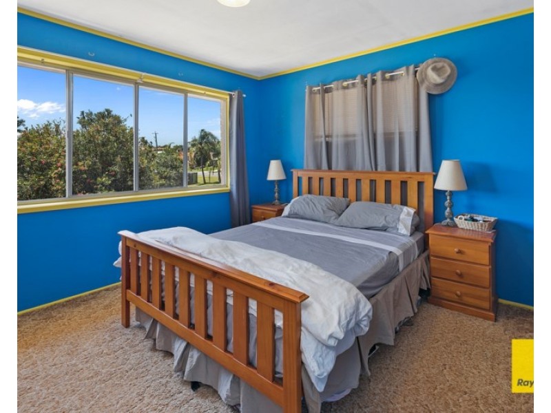 17 School Road, Wynnum West QLD 4178