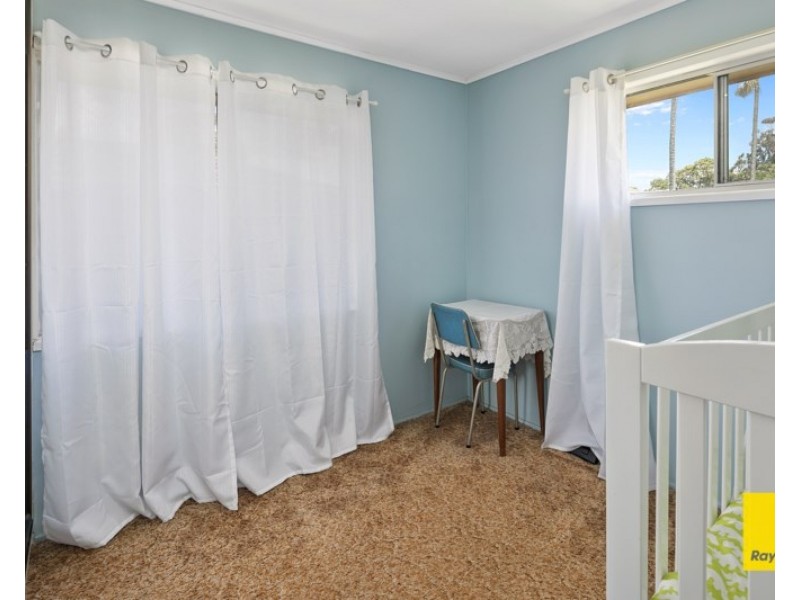 17 School Road, Wynnum West QLD 4178