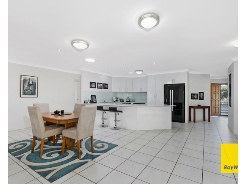 5 Brookside Place, Lota QLD 4179