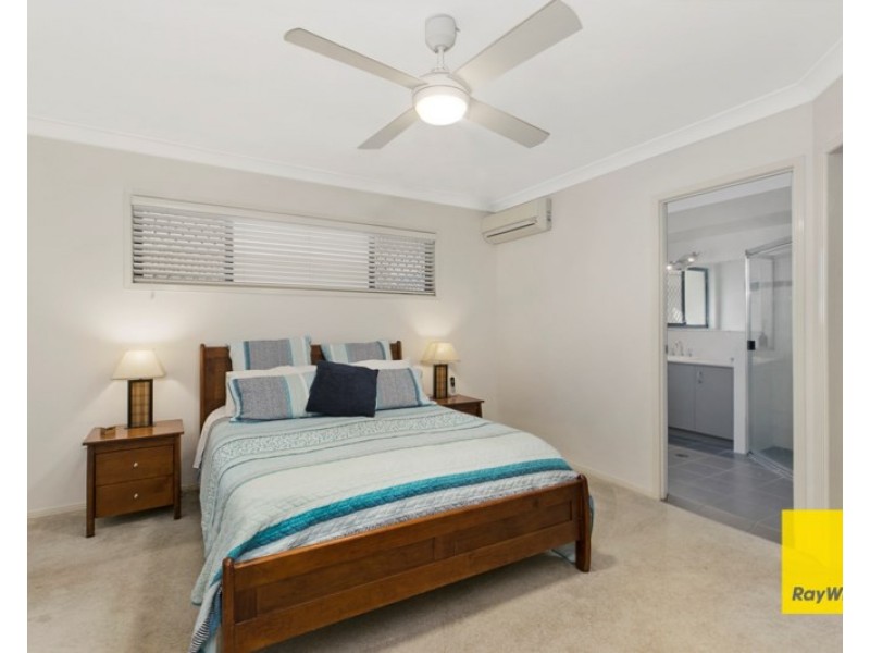5 Brookside Place, Lota QLD 4179