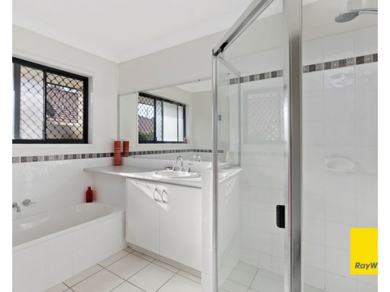 5 Brookside Place, Lota QLD 4179