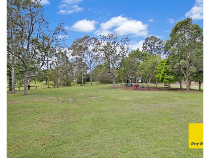 69 Senden Crescent, Manly West QLD 4179