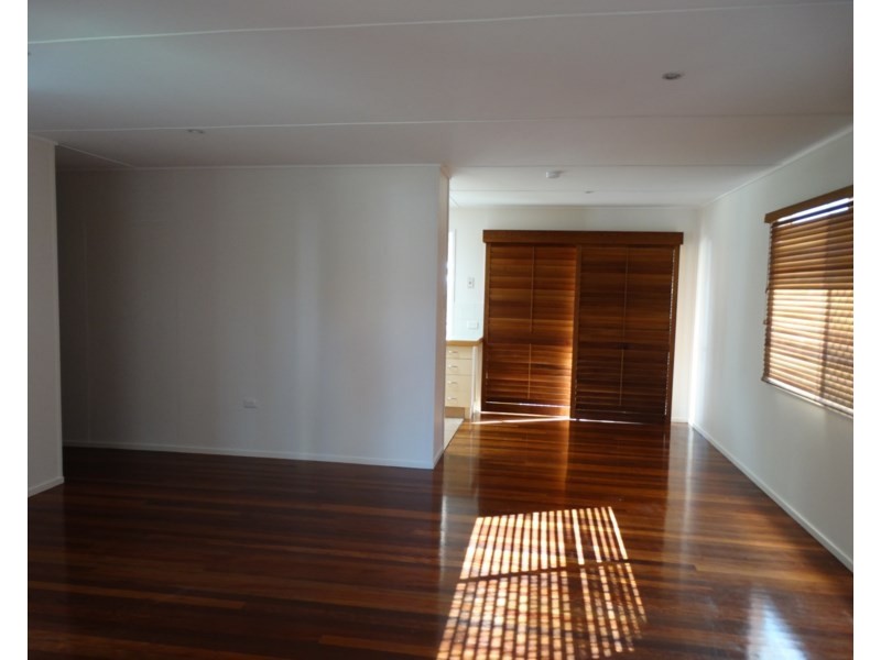 8 Sunstone Street, Manly West QLD 4179