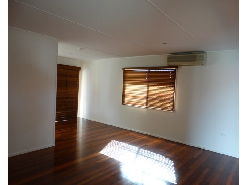 8 Sunstone Street, Manly West QLD 4179