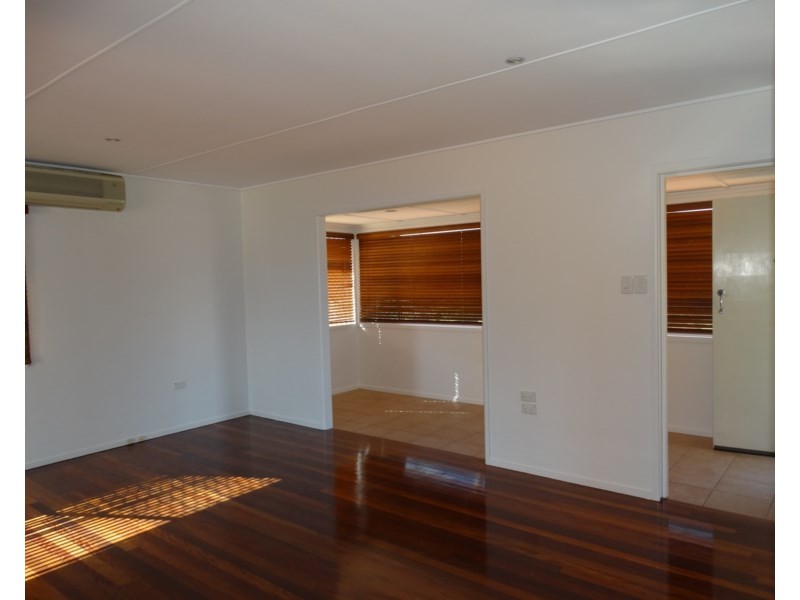 8 Sunstone Street, Manly West QLD 4179