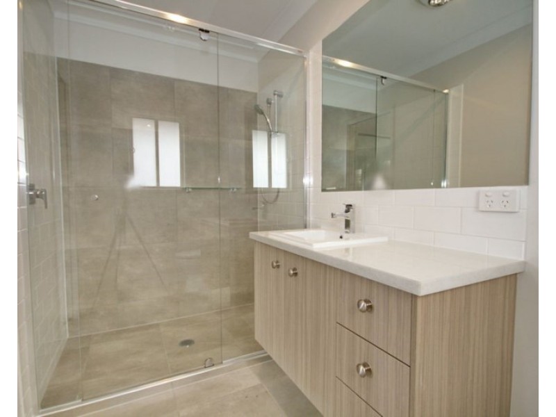 15 Sunflower Street, Wynnum QLD 4178