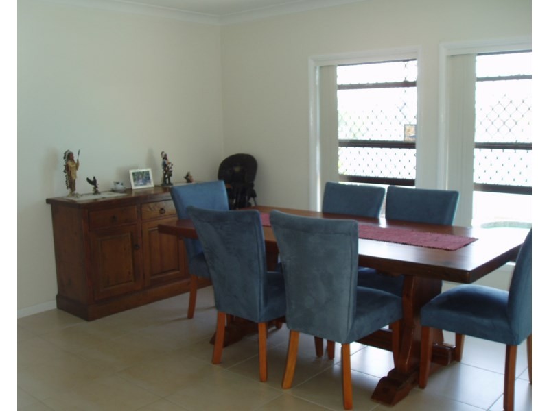 1 Sunstone Street, Manly West QLD 4179