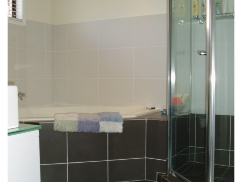 1 Sunstone Street, Manly West QLD 4179